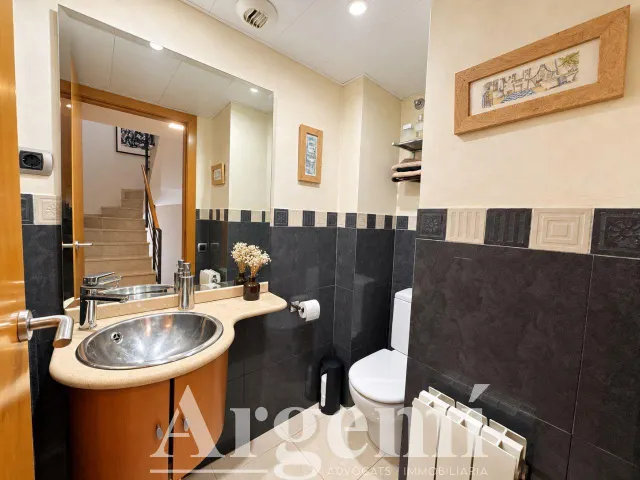 Casa adosada en venta en Montcada i Reixac — 12