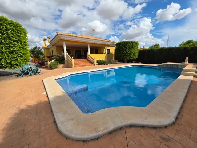 Chalet con piscina, casa de invitados y nave de 300 m2 a 1 km de Elche — 6