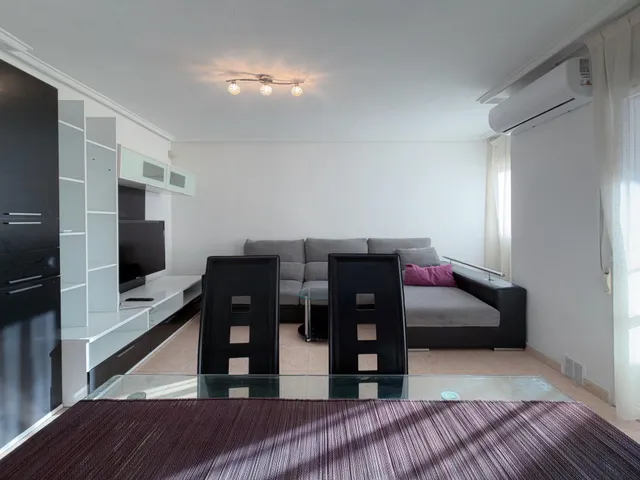 FANTASTICO ATICO CON AMPLIA TERRAZA Y PISCINA COMUNITARIA, E - foto 4