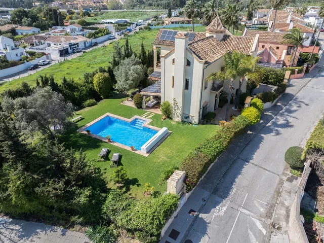 Chalet 5 habitaciones 362m² en venta - Marbella — 5