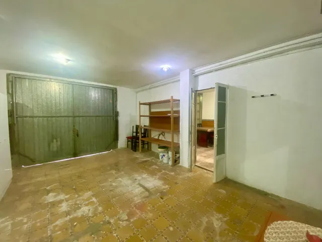 Gran casa de pueblo a dos calles en el centro — 11