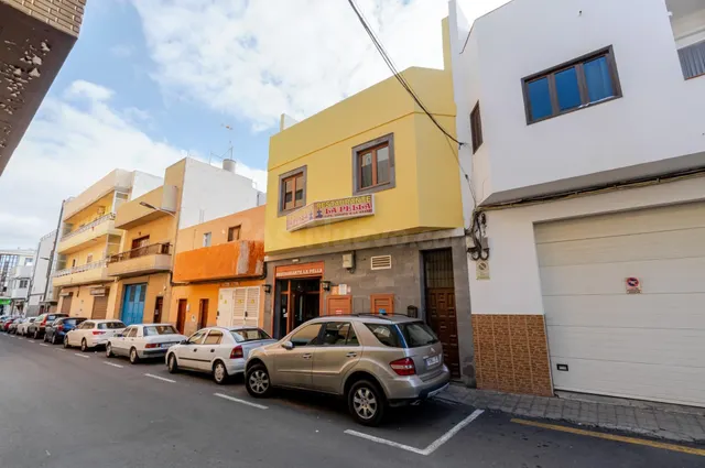 Se vende local comercial en pleno Vecindario y se traspasa e - foto 2