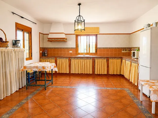 Preciosa casa con jardín en finca rústica — 15