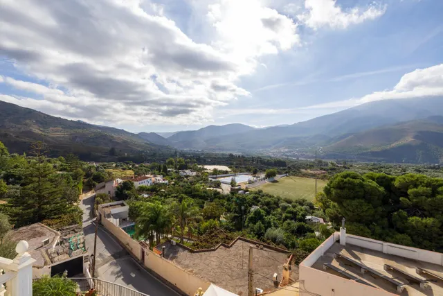Casa de 6 dormitorios con piscina privada, terrazas y espectaculares vistas en Órgiva – Granada — 40