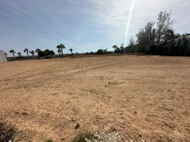 SE ALQUILA PARCELA COMERCIAL 3500 ms2, EN PRIMERA LINEA DE l - foto 3