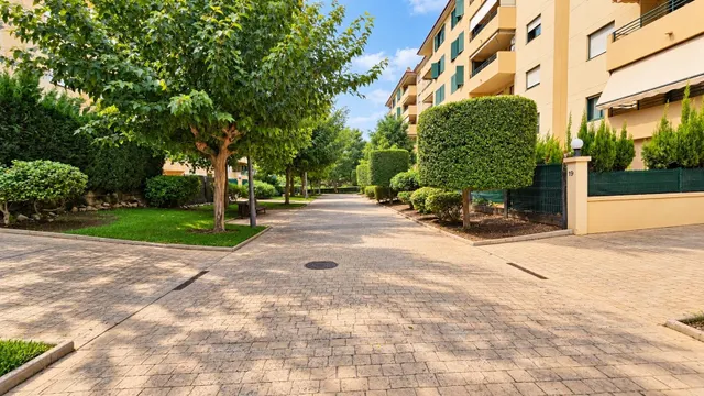 Planta baja con jardín, parking y piscina comunitaria en Palma — 29