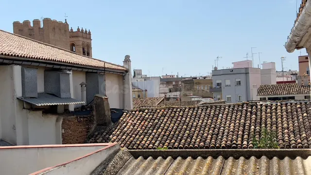 CASA INDEPENDIENTE EN PLENO CENTRO DE ALAQUAS - foto 2