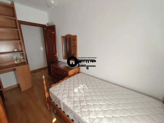 Inmobiliaria tejares vende estupendo piso en zona ensanche — 18