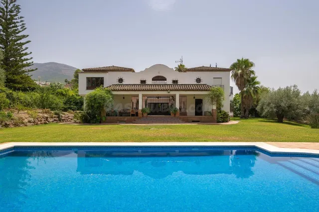 Majestuosa y auntentica villa a las afueras de Alhaurin el G - foto 4