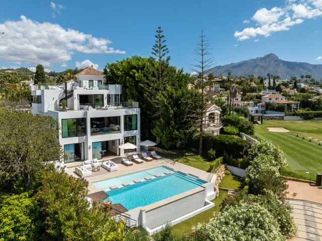 Villa 6 habitaciones 789m² en venta - Los Naranjos — 42