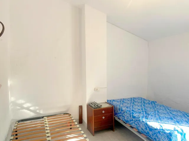 CASA CON TERRENO AMPLIO EN LA FONT DE LA FIGUERA — 13