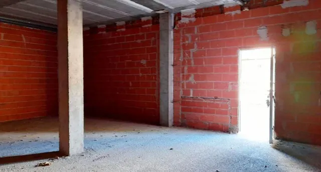 LOCALES COMERCIALES EN PUEBLA DE LILLO DESDE 58.000 EUROS — 5