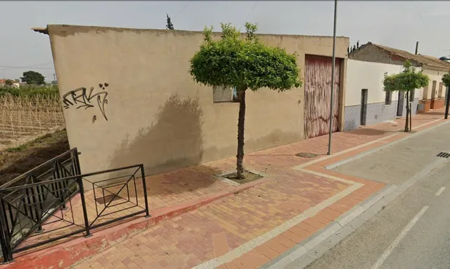 Parcela urbana en la avenida principal de Formentera del Segura — 6