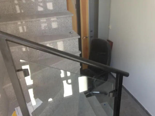 OFICINA DE ALQUILER ZONA ALTA — 7