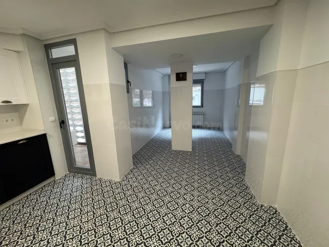 SE VENDE EXCLUSIVO PISO EN ZONA ALTA DE PONFERRADA - foto 4