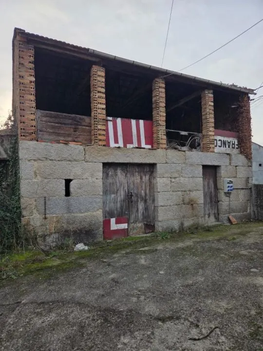 OPORTUNIDAD!!! SE VENDEN 2 CASAS REGISTRADAS Y CON TERRENO E