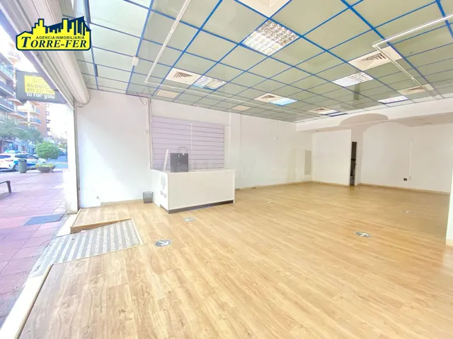 LOCAL COMERCIAL EN CALLE MAESTRO PADILLA - foto 4