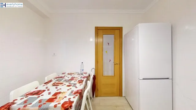 AMPLIA HABITACIÓN DE ALQUILER EN MISLATA CON BALCÓN — 8