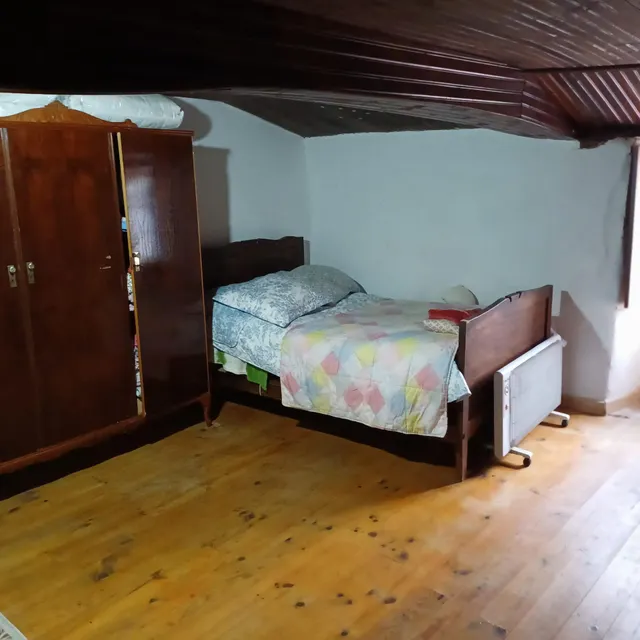 SE VENDE CASA DE ALDEA EN ARZUA PARA REFORMAR — 22