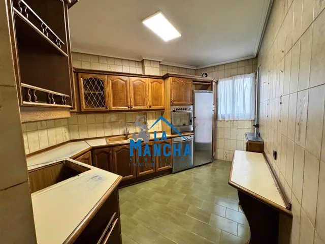 *280.000€* INMOBILIARIA LA MANCHA VENDE PISO EN EL CENTRO DE - foto 3