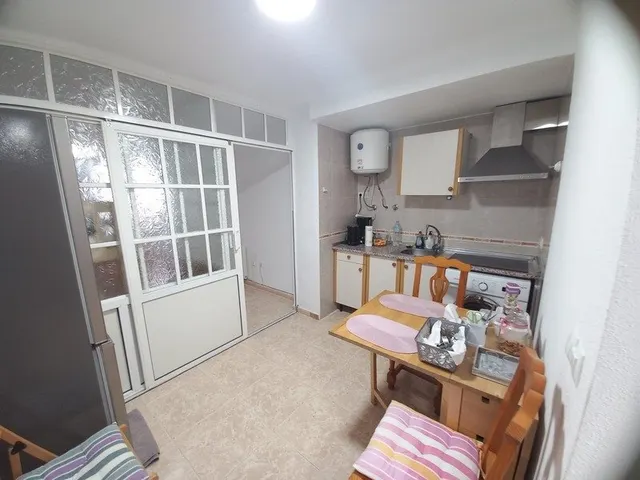 ESTUDIO CON PISCINA A 200m DE LA PLAYA  EN TORREVIEJA — 4
