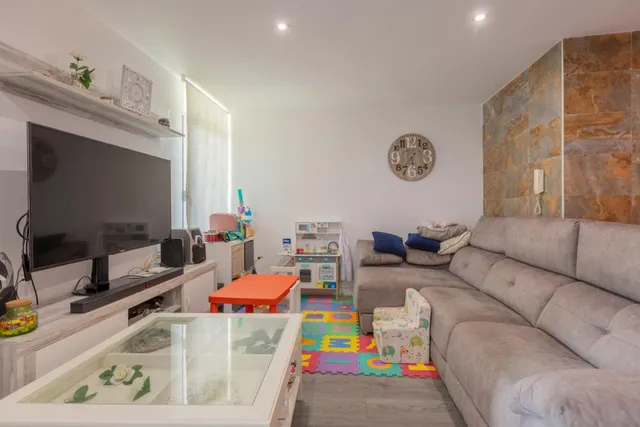 En venta Chalet adosado unifamiliar en Santovenia de Pisuerga — 7
