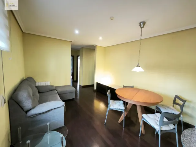 PRECIOSO BAJO EN ALQUILER CON DOS habitaciones Y AMPLIA TERRAZA. — 11