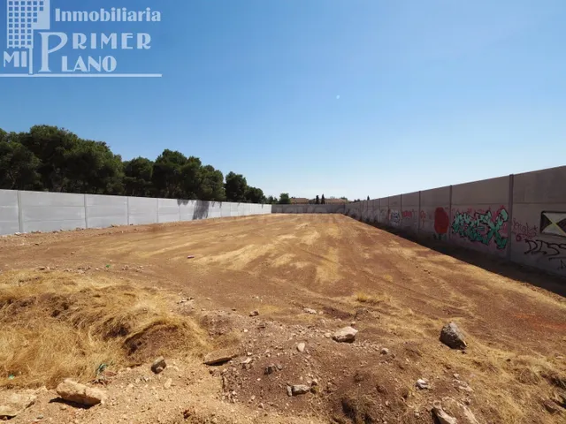 *Solar en venta junto al parque de la constitucion con 3155m - foto 4