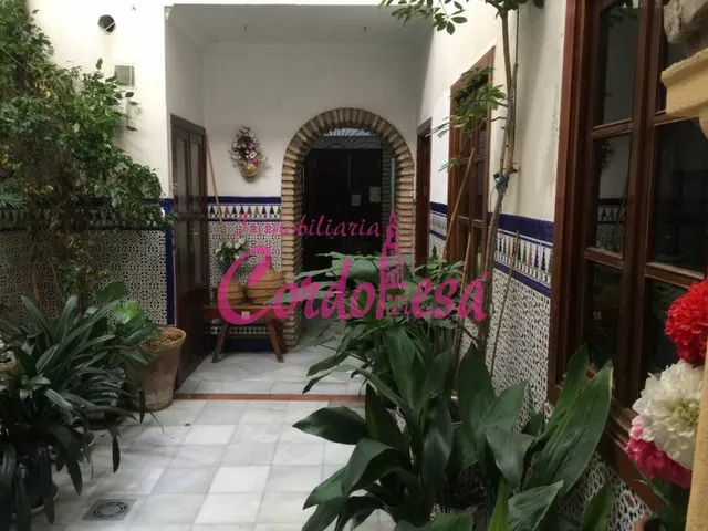CASA INDEPENDIENTE EN EL CENTRO DE CORDOBA — 16