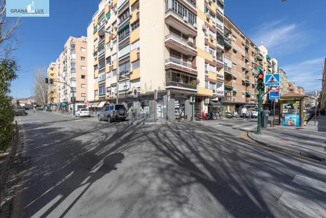 Estupendo piso  en la última planta en calle doctor azpitarte — 39