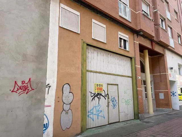 VENTA LOCAL COMERCIAL ZONA NAVALIEGOS EN PONFERRADA