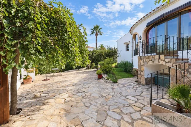 Chalet con piscina en venta en Jávea/Xàbia - 4 dormitorios y vistas al Montgó — 12