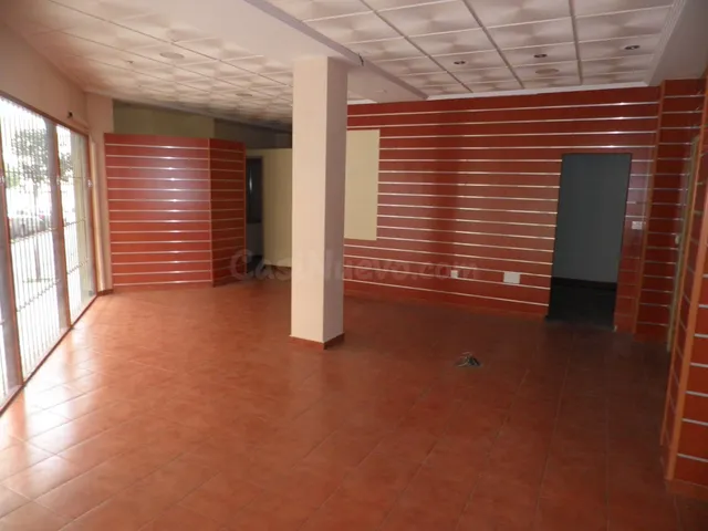 Local comercial 142m² en venta - PASEO SAN GREGORIO