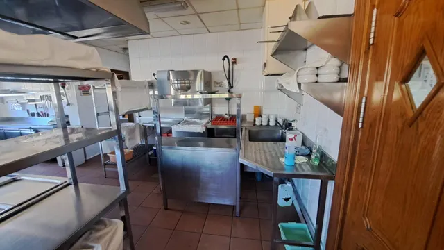 RESTAURANTE EN CABO ROIG. CON 871 M2. — 24