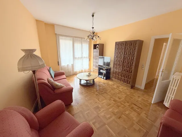 Piso céntrico en Estella - foto 3