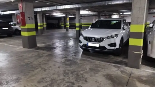 Venta de Garaje en Avenida AVERROES - Sevilla - foto 3