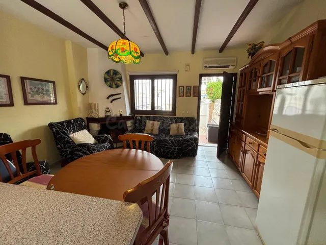 Encantadora vivienda de 2 dormitorios con amplias zonas exteriores – en zona los Frulates — 3