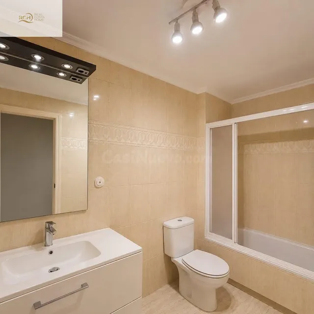 SE VENDE APARTAMENTO EN PRIMERA LINEA DEL MAR - foto 4