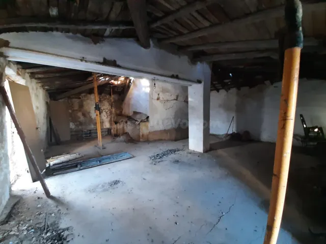 Casa con patio en Sierra de Fuentes - foto 4
