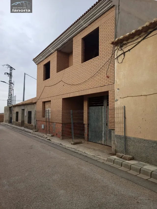 Grupo la Noria Vende adosado en Santa Ana. Construcción pendiente de finalización. — 4