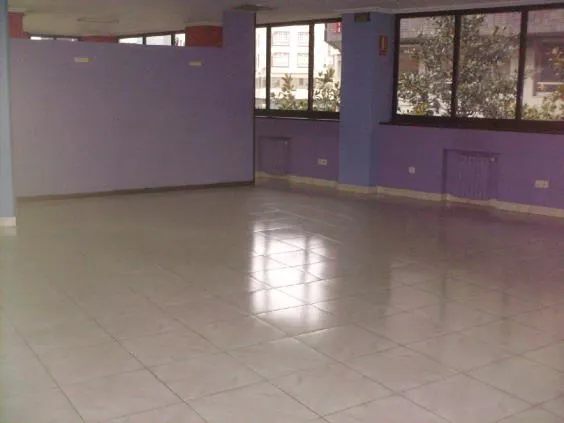 ENTREPLANTA EN ALQUILER EN EL CENTRO — 13
