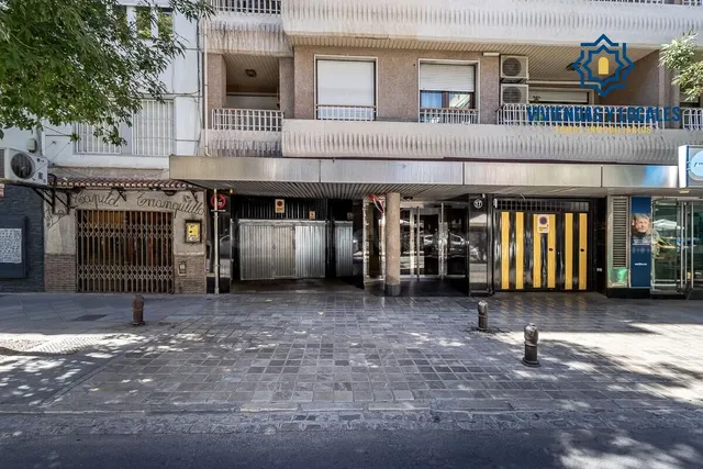 PLAZA DE GARAJE JUNTO A RECOGIDAS