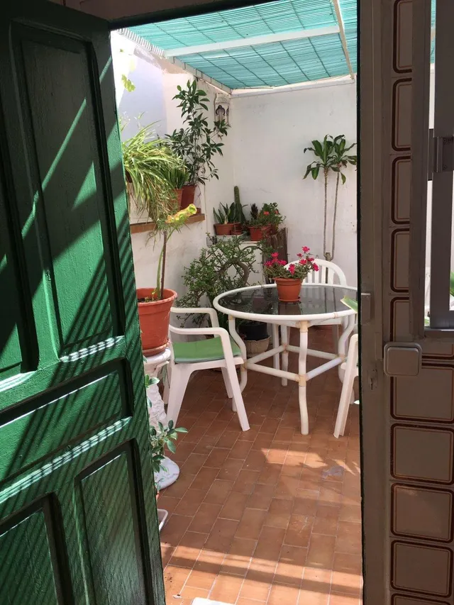 Oportunidad Única en Benalúa: Edificio con Potencial de Desarrollo — 25