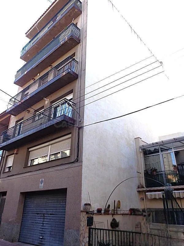 Piso 4 dormitorios en Sant Feliu de Guíxols para inversión