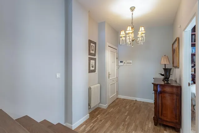 Exclusivo Piso Dúplex en el Corazón de Granada — 12