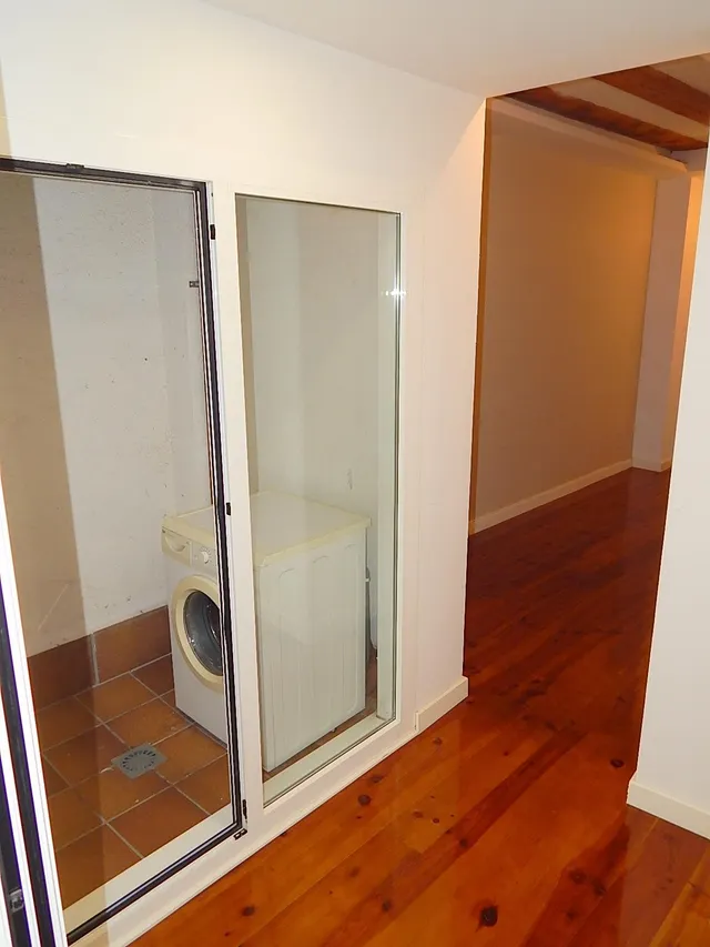 ETXEA vende piso en la Plaza de Castillo, 3 dormitorios, 2 baños, ascensor, 2ª altura — 16