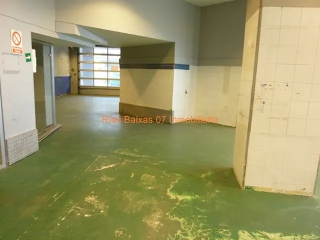 REF 4258 LOCAL 950m2 ESQUINA DOS CALLES CON PARKING 9 VEHICULOS ,OFICINAS,BAÑOS Y VESTUARIOS VIGO — 12