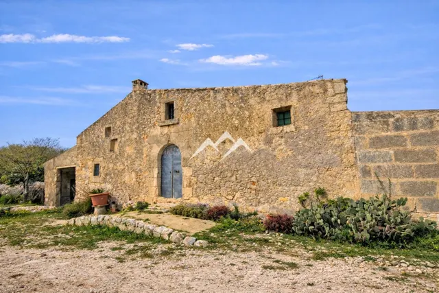 Gran Finca Rústica de 192.000 m2 en Ariany - foto 2