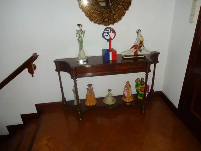SE VENDE CASA SEÑORIAL PAREADA DE PIEDRA REFORMADA Y EN PERFECTO ESTADO EN PADRON — 25