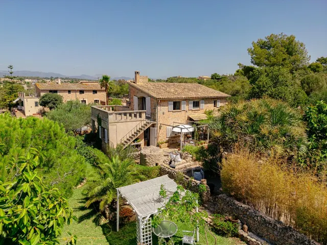 Auténtica Finca Mallorquina de 1930 con Vistas a la Bahía de - foto 3